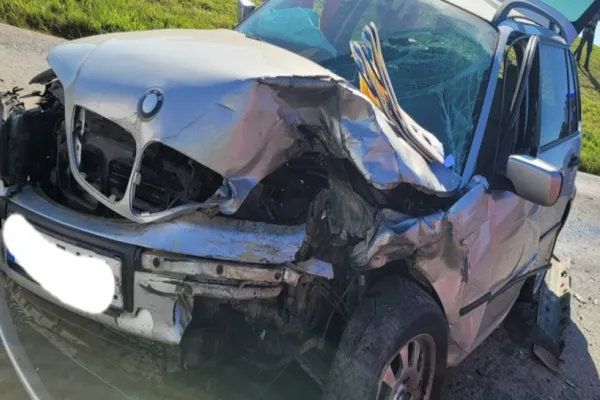 Accident grav în Timiș: 4 VICTIME - Șoferii au rămas încarcerați după impact - FOTO