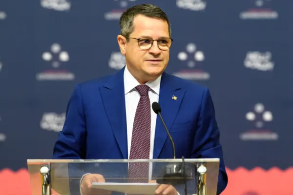 Crin Antonescu: Hellvig are tot bagajul să facă politică mare