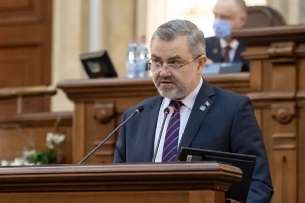 USR pierde parlamentari în favoarea coaliție de guvernare - Un senator s-a înscris în PSD