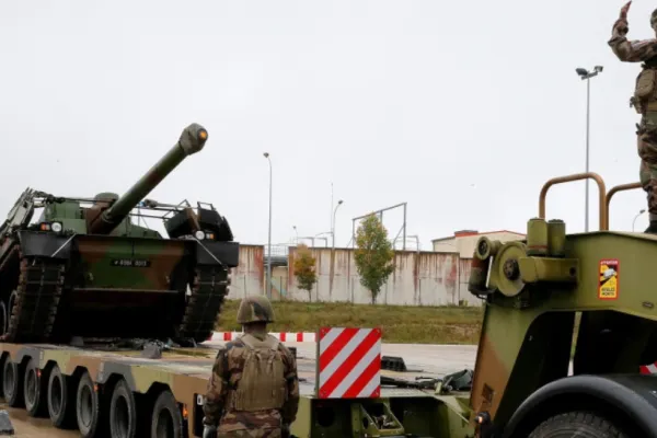 Primul convoi de blindate franceze pentru Grupul de Luptă NATO vine duminică seara, în România, prin Vama Nădlac