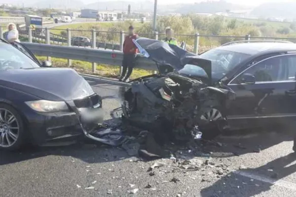 Accident auto cu 4 răniți, într-o localitate din Dâmbovița