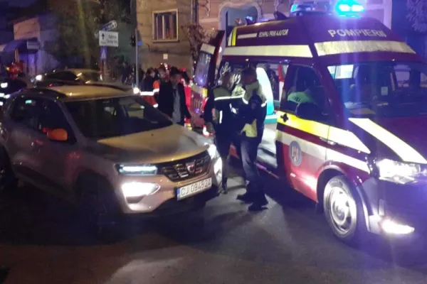 Accident grav în Dej: 2 persoane au ajuns la spital, lovite de o mașină pe trecerea de pietoni - Anunțul Poliției Cluj