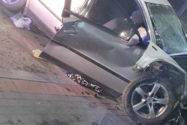 Accident grav în Cluj. Şase tineri, între care și minori, de urgență la spital în urma unui impact devastator - FOTO