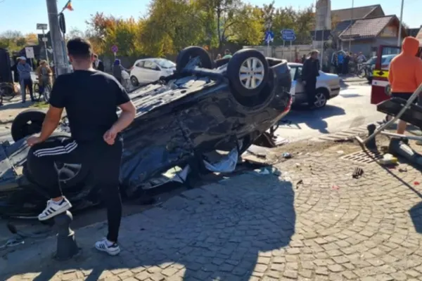 Accident înfiorător, în localitatea Moara Vlăsiei: 2 adulți și 5 copii au fost răniți