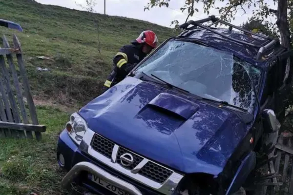 Stareţul mănăstirii Stănişoara şi un călugăr, RĂNIȚI într-un accident în Vâlcea. A fost nevoie de intervenția elicopterului SMURD