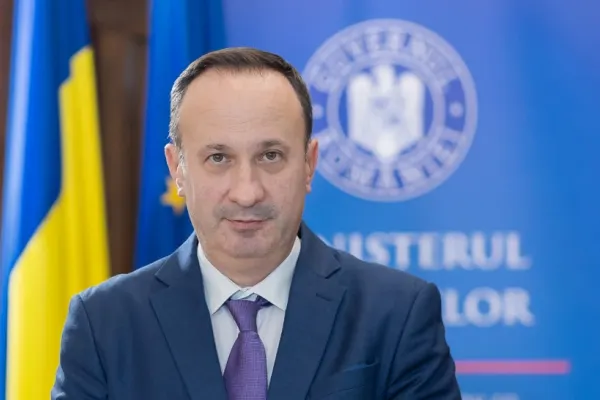 Câciu recunoaște: Prețurile sunt foarte mari si românilor le ajunge cuțitul la os. Ce PREVIZIUNI face ministrul legate de INFLAȚIE