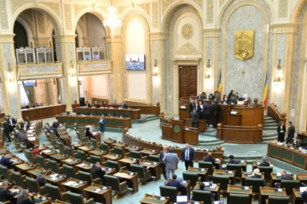 Nicușor Dan a promulgat legea care le interzice agresorilor sexuali condamnați să mai lucreze în școli, spitale sau centre de îngrijire