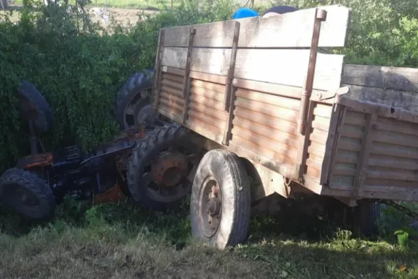 Accident îngrozitor în Arad: un bărbat a murit după ce a fost prins sub un tractor