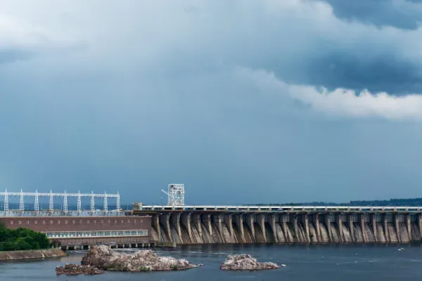 Război Ucraina. Rusia se pregătește să arunce în aer centrala hidroelectrică Kakhovskaya și să dea vina pe ucraineni