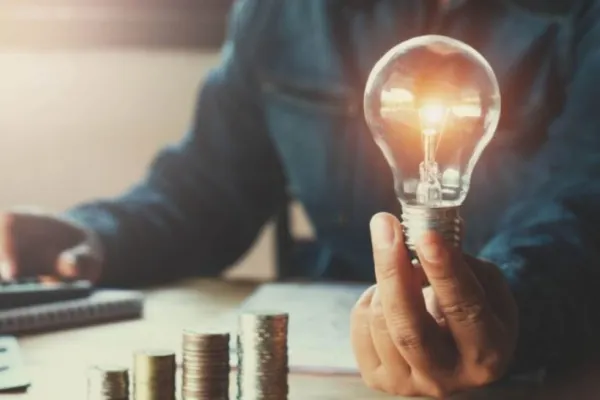 România, printre campioanele scumpirii energiei electrice în UE. Statul, principalul beneficiar