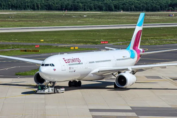 Haos pe aeroporturile din Germania. Zboruri anulate din cauza grevei piloţilor