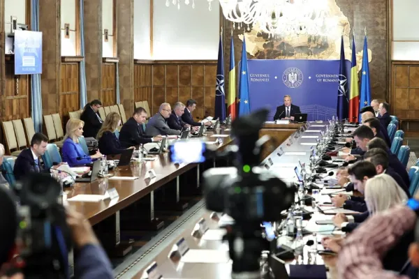 Ședință CRUCIALĂ, la Palatul Victoria: Guvernul vrea să renegocieze PNRR - Măsuri pentru pensiile speciale