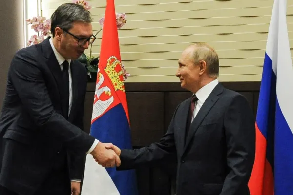 Președintele Serbiei se leapădă de Putin. Nu recunoaște anexarea Crimeei și Donbasului