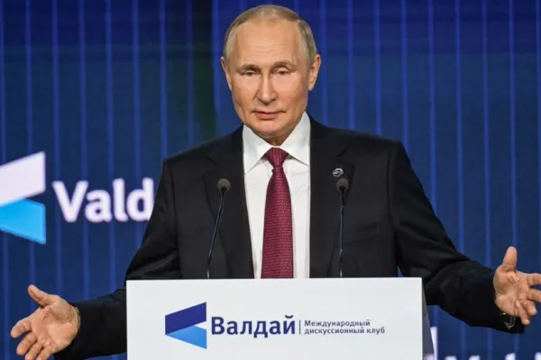 Putin, derapaj la adresa fostului premier britanic Liz Truss: „Fata nu este în toate mințile” - De ce o acuză de șantaj nuclear