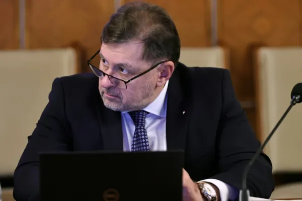 PROTEST la Ministerul Sănătății - Se cere DEMISIA lui Alexandru Rafila