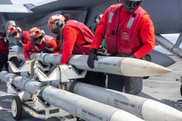 Război Ucraina. SUA, decizii radicale. Americanii vor trimite aproape 500 de bombe nucleare în Europa