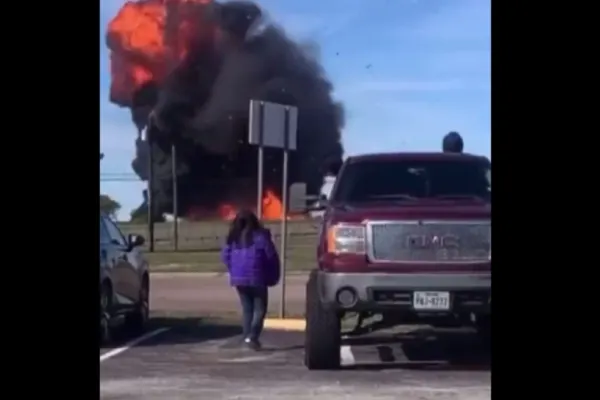 BILANȚ NEGRU după accidentul aviatic din Texas. Cum a fost posibilă tragedia în care și-au pierdut viața 6 oameni - VIDEO