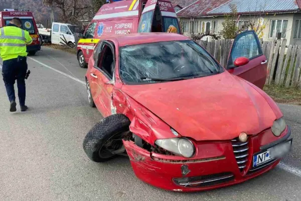Accident cu 5 victime în Neamț. Impact violent între o autoutilitară și un autoturism - FOTO