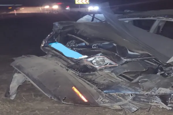 Accident grav în Constanța. Trei tineri au fost transportați la spital după ce mașina în care se aflau s-a răsturnat