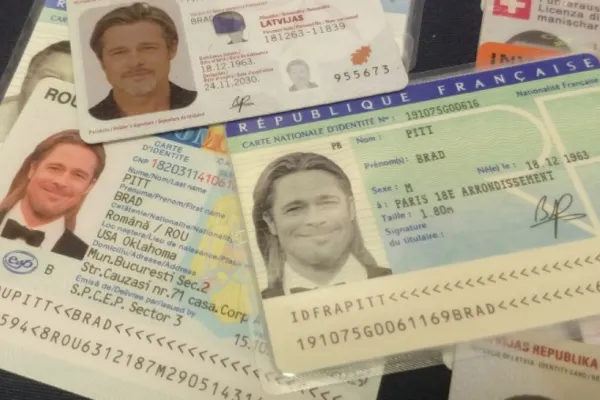 Brad Pitt are buletin românesc. Ce au găsit polițiștii spanioli acasă la cel mai mare falsificator din Europa