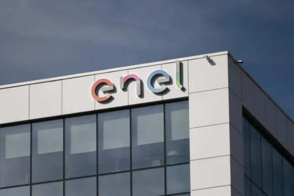 Comisia Europeană a aprobat preluarea Enel România de către un grup italian - Ce se întâmplă cu milioane de clienţi