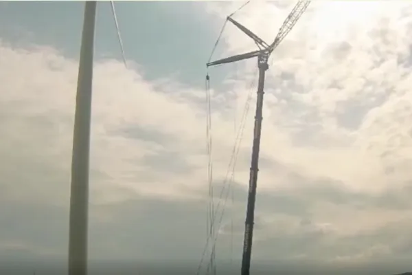 Statul, acuzat că FALIMENTEAZĂ producția de energie verde! Ce spun experții