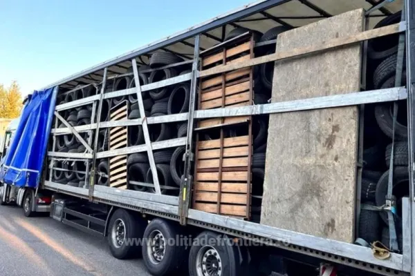 Zeci de tone de deşeuri aduse din Italia, întoarse de la frontieră la Nădlac