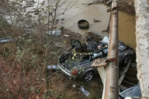 Accident grav în drum spre mormântul lui Arsenie Boca - O persoană a avut nevoie de resuscitare