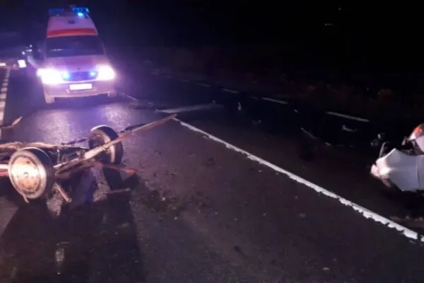 Accident tragic în Constanța. Două persoane au murit pe loc după ce căruța în care se aflau a fost izbită violent de o mașină