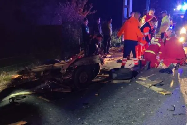 Accident TERIBIL în Bihor. O căruță, spulberată de un autoturism. Un copil de 7 ani a murit, sase persoane au fost rănite