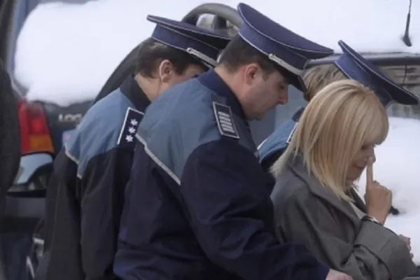 Elena Udrea, dusă de urgență la spital. Fostului ministru i s-a făcut rău în penitenciar
