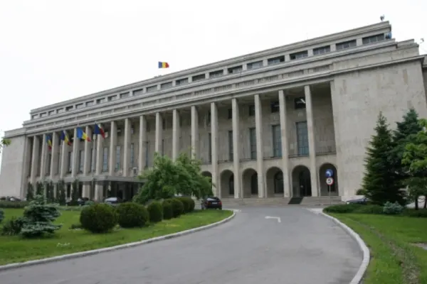 Două zile până la cel mai mare protest din fața Guvernului. Revoltă împotriva taxelor uriașe, românii ies în stradă