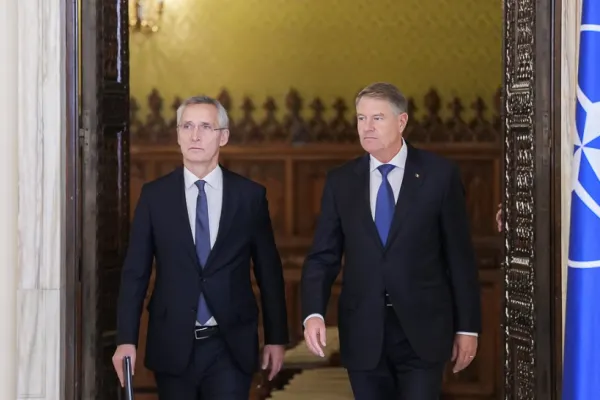 Klaus Iohannis, în prezența lui Jens Stoltenberg: Noi strategii NATO după ce Putin a declanșat războiul