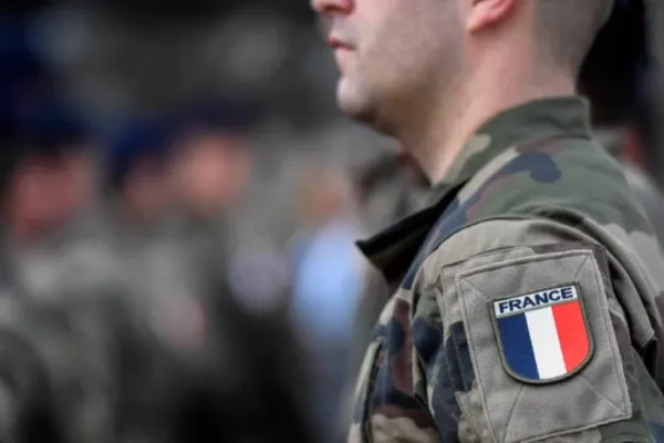 ANCHETĂ de proporții în cazul militarului francez găsit mort în camera de hotel din București - Trupul său a ajuns la IML