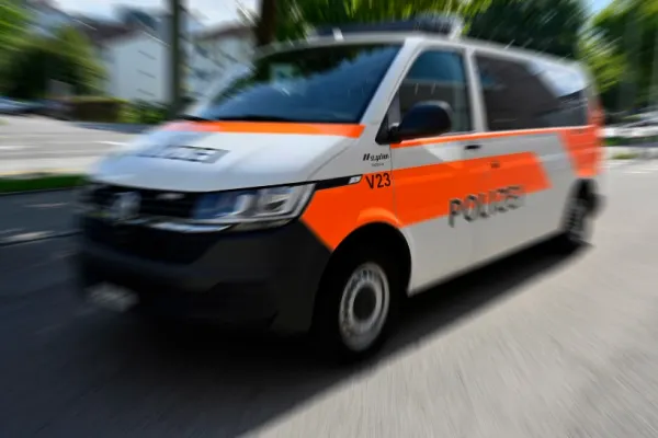 Accident mai puțin obișnuit. O femeie a fost călcată de 3 ori de propria mașină