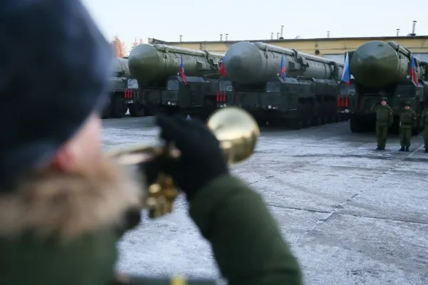 "Un atac nuclear masiv" - Dezvăluirile unui agent FSB despre folosirea armelor nucleare în războiul din Ucraina