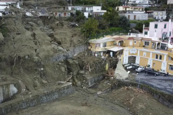 Bilanţul victimelor alunecării de teren din Italia a crescut la 7 morţi - Guvernul a decretat stare de urgenţă - FOTO&VIDEO
