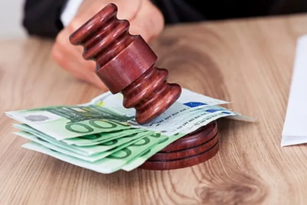 Cazul polițiștilor șpăgari de la Rutieră: ce planuri aveau cu banii luați ca mită - Detalii șocante din dosar