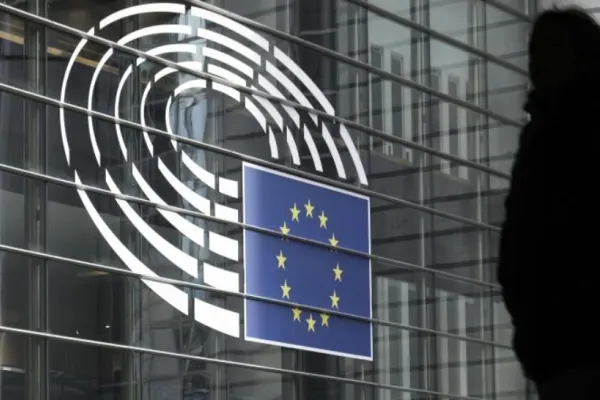 Anchetă uriașă de CORUPȚIE la Parlamentul European - 4 persoane implicate, inclusiv un fost europarlamentar