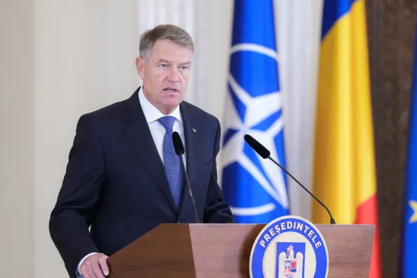 Plecări pe bandă rulantă din Justiție, pentru pensii speciale - Iohannis a semnat decretele