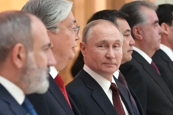 PUTIN joacă rolul Stăpânului inelelor - 9 inele de aur pentru toți liderii CSI, pentru războiul din Ucraina - FOTO