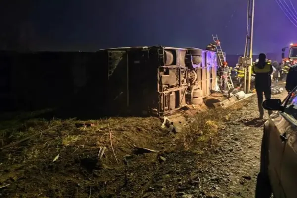 Cine este cântăreața ale cărei brațe au fost amputate în accidentul cu autocarul de la Pașcani și replantate de medici