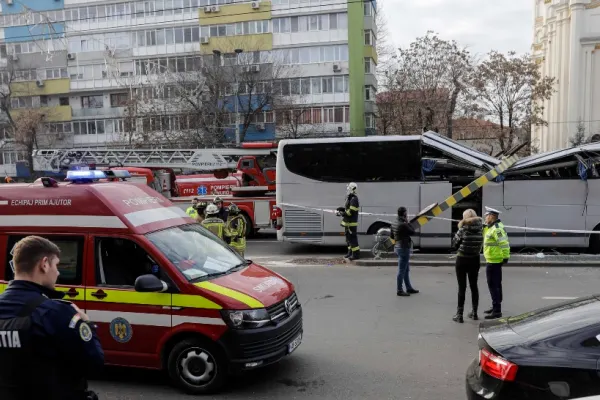 Turiștii răniţi în accidentul de autocar din Pasajul Unirii - în stare stabilă. EXCEPȚIE - 1 pacient în stare gravă, la ATI - Anunțul MS