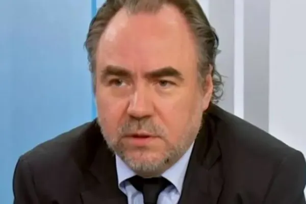 Bobby Păunescu devoalează jocurile ascunse ale acoperiților din presă. De ce atacă B1 postul Realitatea PLUS: "Arată disperare". Ce urmărește G4Media?