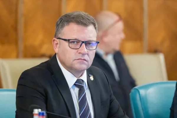 Marius Budăi îi dă de gol pe Ilie Bolojan. Ce artificiu ar fi folosit că să-i iasă un deficit bugetar mai mic, care să dea bine pe hârtie?