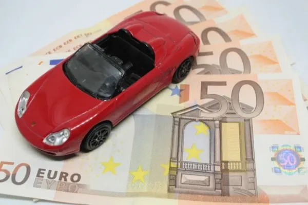 Mecanic reținut după ce a vândut mașina clientului - cazul care i-a uimit până și pe polițiștii din România