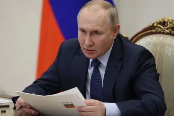 Vladimir Putin coordonează centrul operațional de urgență de la Kremlin, în urma atacului cu 40 de morți