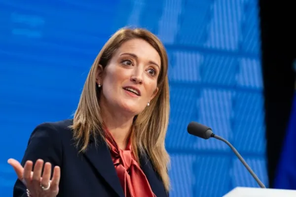 „Qatargate”. Roberta Metsola: „Nu vreau ca ţări autocrate din lumea a treia să creadă că au acces simplu la oricine în Parlamentul European”