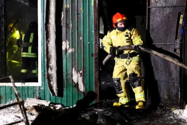 Incendiu devastator la un cămin de bătrâni ilegal, din Rusia: 20 de morți