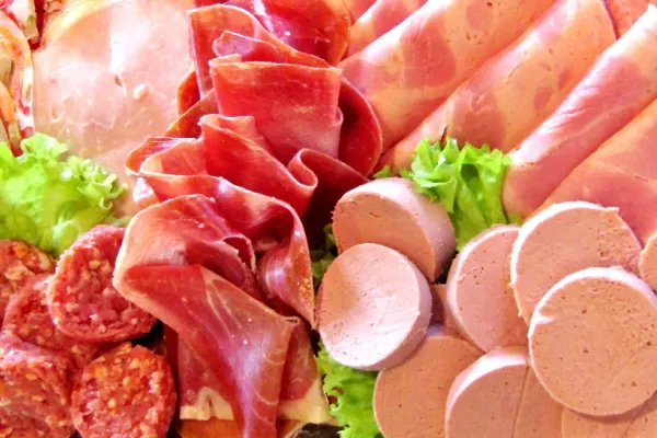 16 alimente cancerigene pe care le consumi aproape zilnic